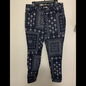 Gently Used Old Navy Rockstar Skinny Jean